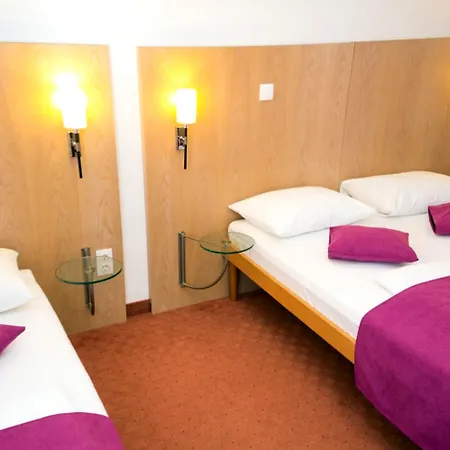 Deny - With Free Parking Mostar