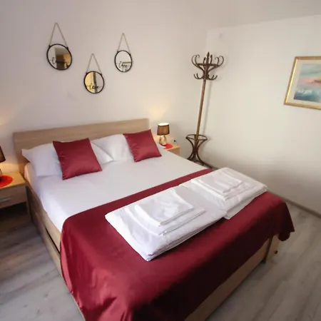 Deny - With Free Parking Guest house Mostar