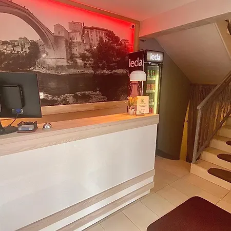 モーテル デナイ モスタル ゲストハウス モスタル