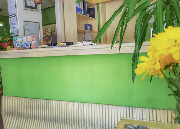 モーテル デナイ モスタル ゲストハウス 3*