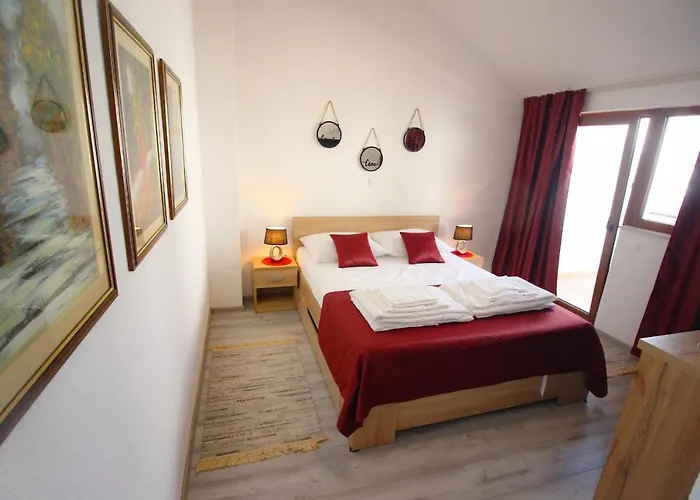 ゲストハウス モーテル デナイ モスタル 3*