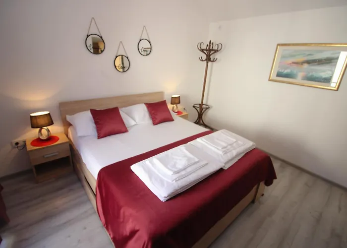 モーテル デナイ モスタル ゲストハウス モスタル