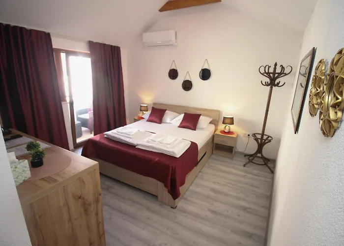 モーテル デナイ モスタル 3* モスタル