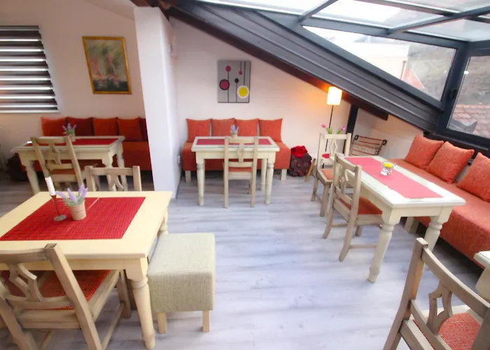 ゲストハウス モーテル デナイ モスタル 3*