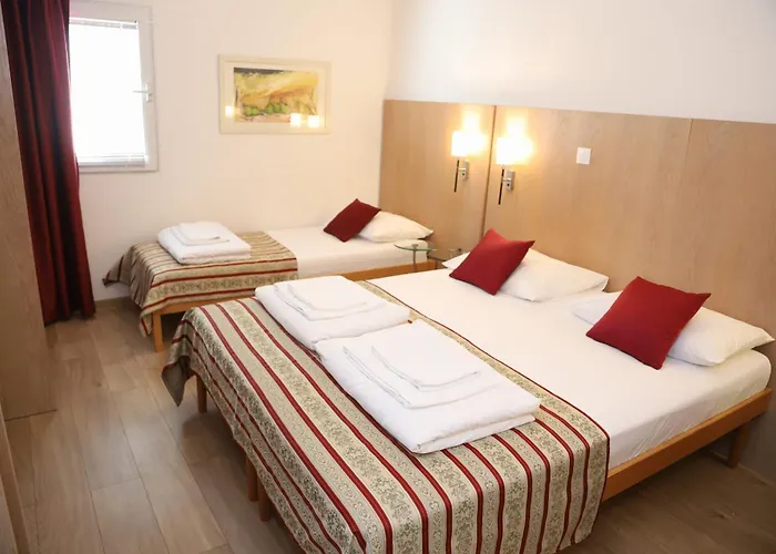 ゲストハウス モーテル デナイ モスタル モスタル