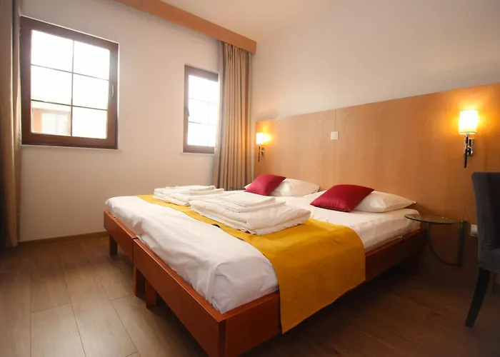 ゲストハウス モーテル デナイ モスタル 3*