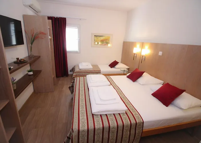 ゲストハウス モーテル デナイ モスタル モスタル