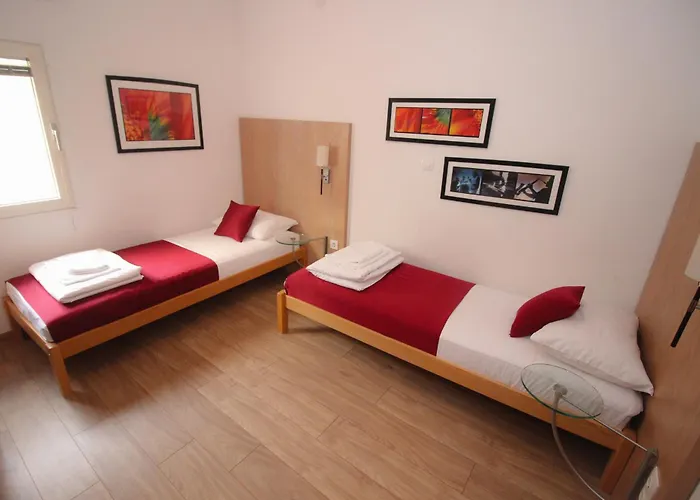 ゲストハウス モーテル デナイ モスタル