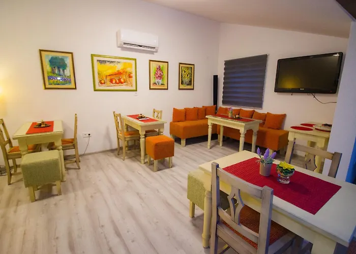 モーテル デナイ モスタル 3* モスタル