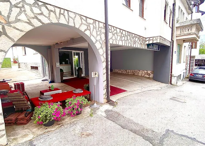 モーテル デナイ モスタル 3*