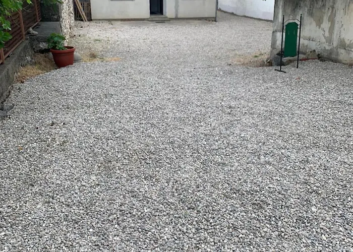 モーテル デナイ モスタル ゲストハウス モスタル