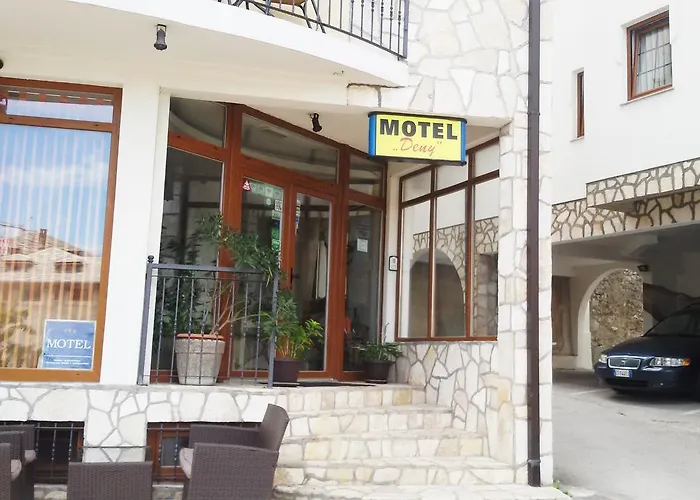 モーテル デナイ モスタル ゲストハウス 3*