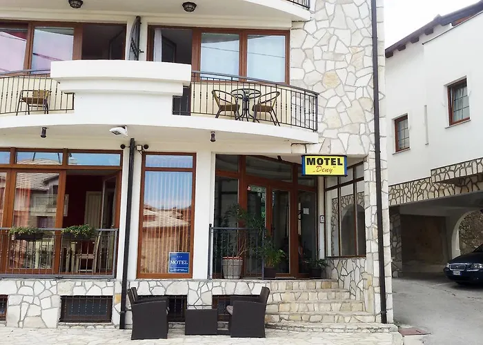 モーテル デナイ モスタル 3* モスタル