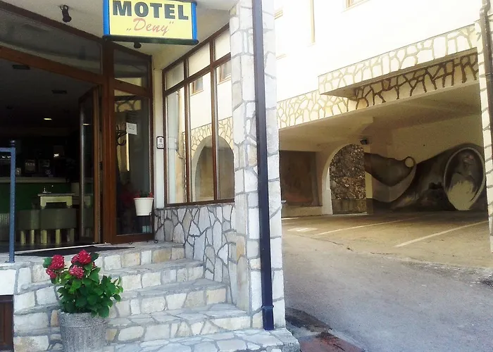 モーテル デナイ モスタル ゲストハウス モスタル